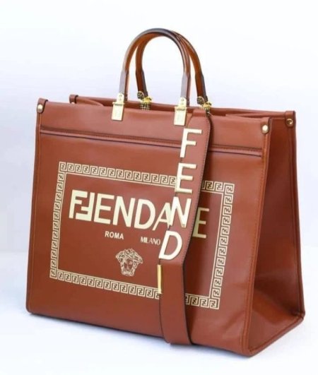 جزدان فندي حجم كبير